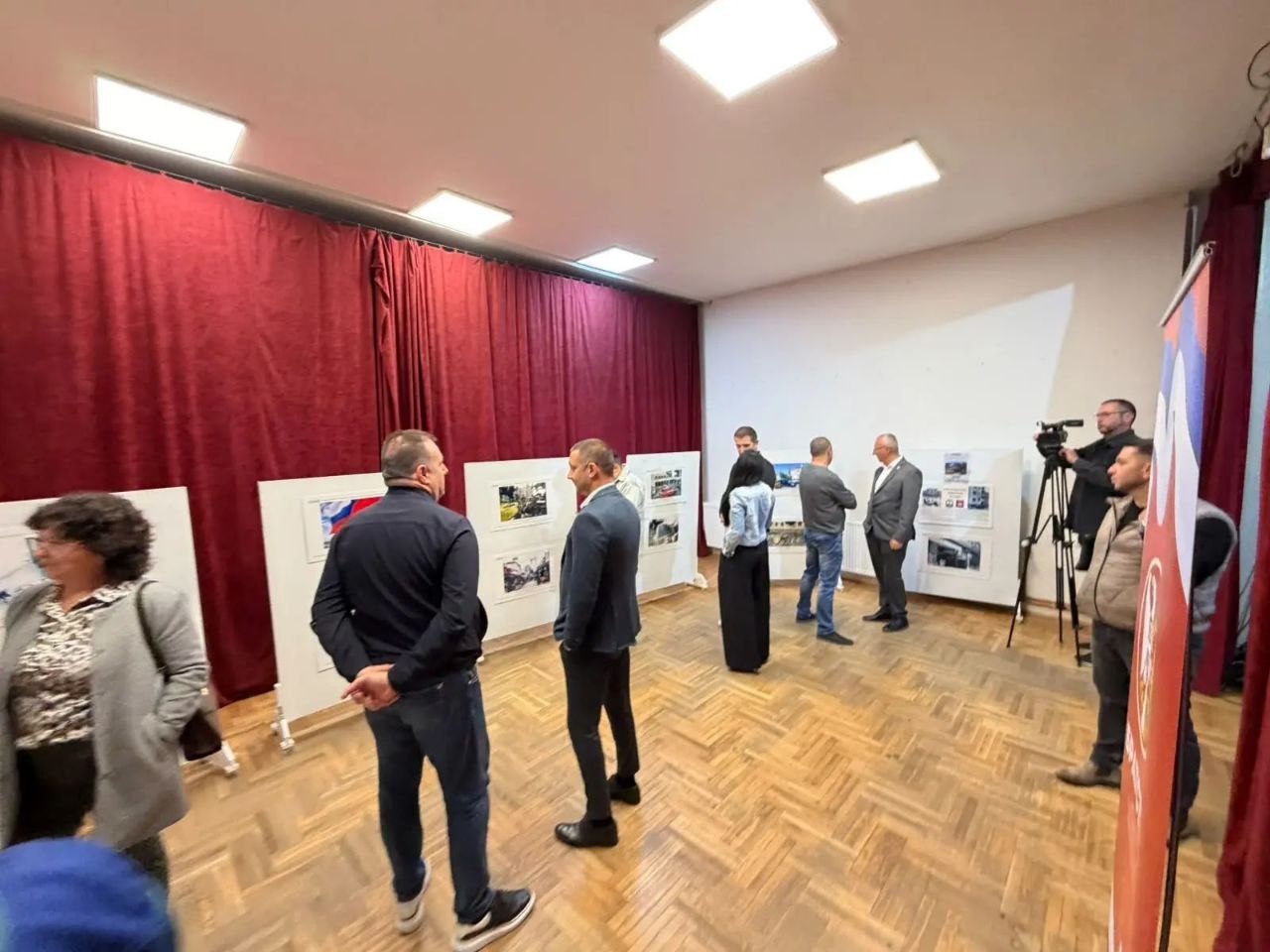 "Паралеле историје": У Нишу је отворена јединствена изложба о Нишу и Мариупољу